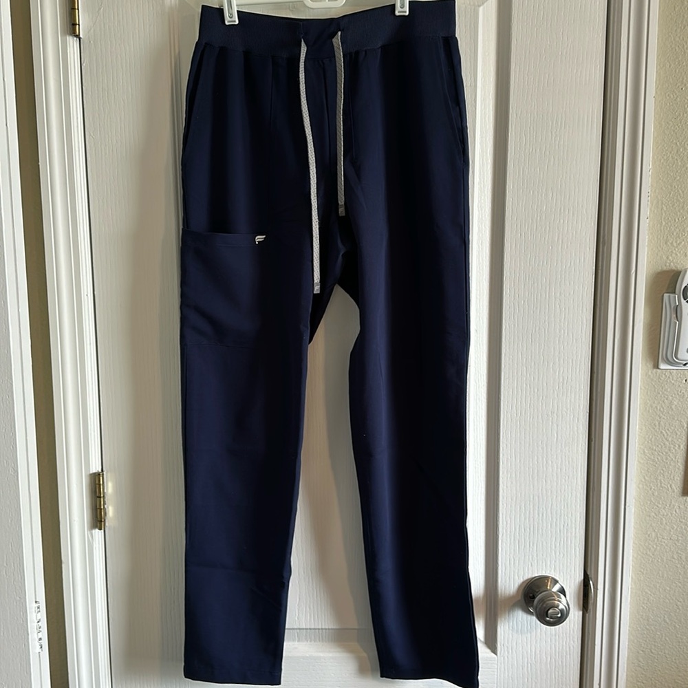 Fabletics Men's Navy Dark Blue Intake Scrub Pants